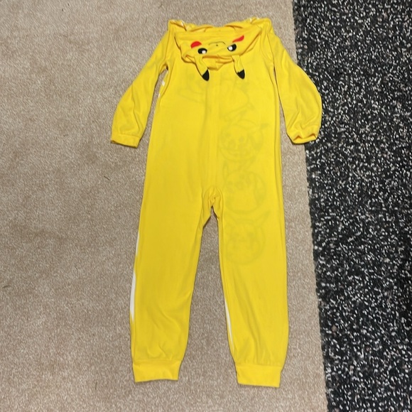 Pokémon Pikachu Onesie In Bright Yellow Pikachu Print In Size Kids Large - Picture 2 of 12